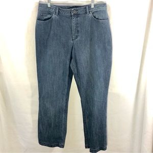 Duluth Trading Co Women’s Denim Jeans sz 18